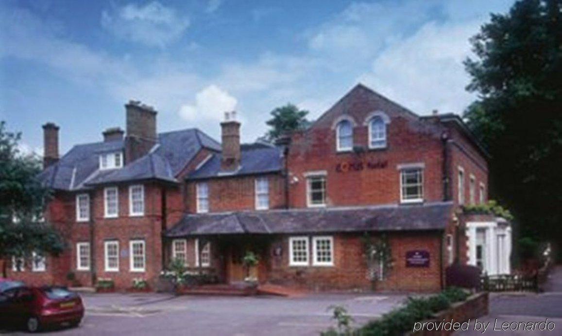 Waterloo Hotel Crowthorne Exterior foto